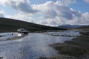 crossing Ampapollur tributary on F228 (VeiÃ°ivatnaleiÃ°) Â©Jonna