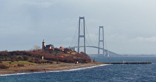 crossing Ã˜resund between Denmark and Sweden, Â©Jonna