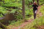 following Kauhalanjoki, its freshwater crayfish and blueberries, around Kakarsberget