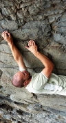 bouldering in Barranco de las Hiedras, Arico Viejo, Â©Andrej